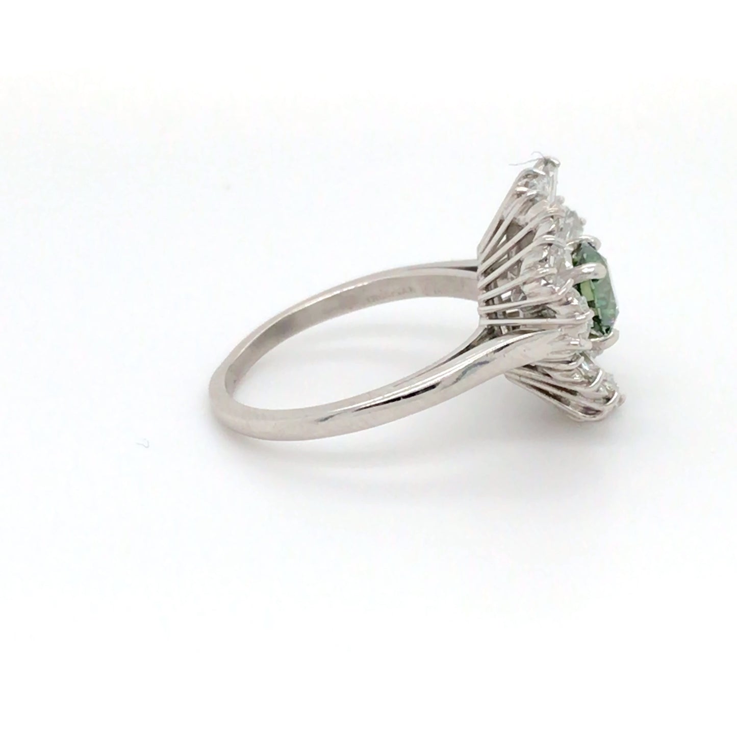 PLAT 4.91CTW BRILLIANT-BAGUETTE GREEN DIAMOND RING