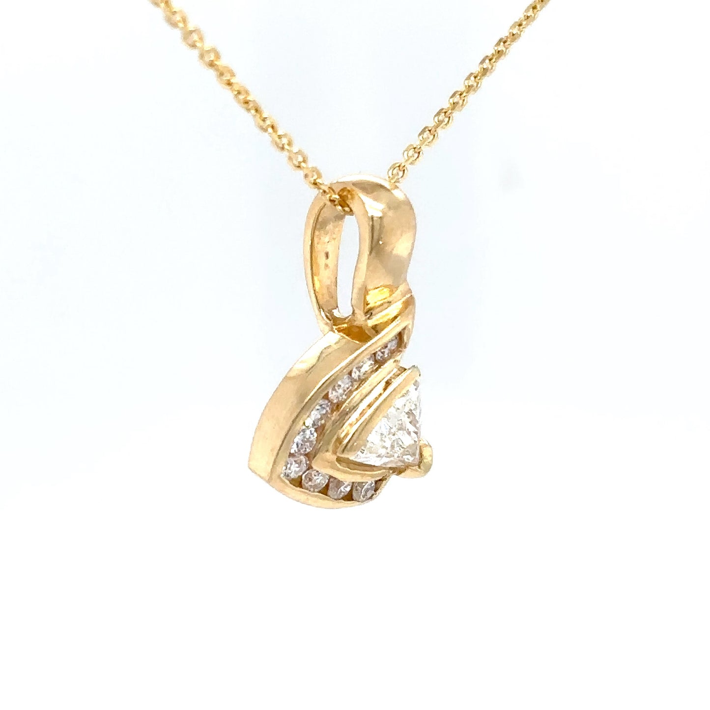 14KY 0.65CTW TRILLION-ROUND DIAMOND PENDANT SI1-G/H 2.4G
