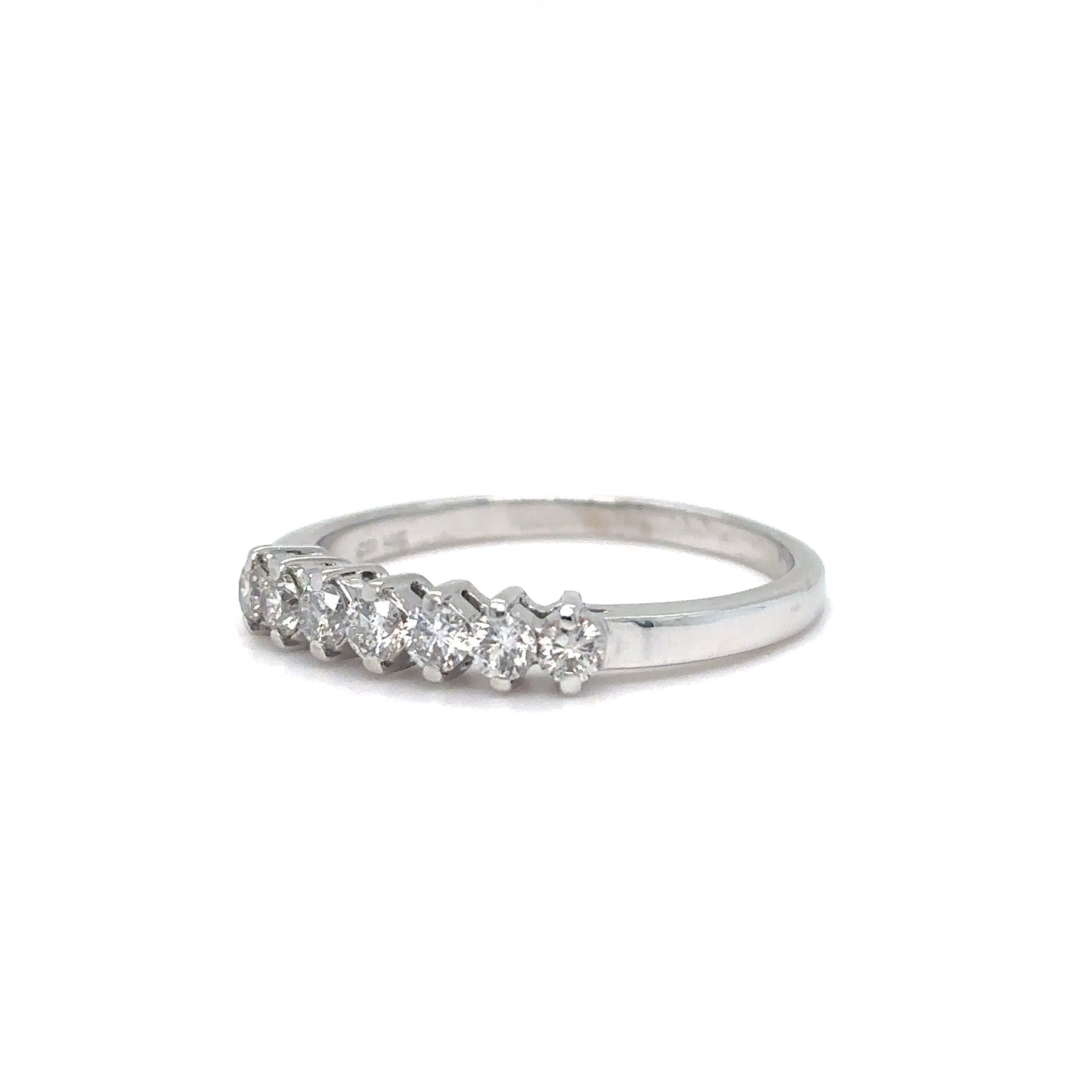 14KW 0.50CTW SEVEN ROUND DIAMOND BAND I1/H-I 2.7G