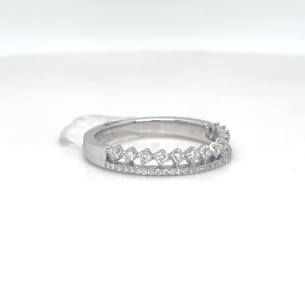14KW 0.29CTW ROUND DIAMOND BAND VS/F-G 2.4G