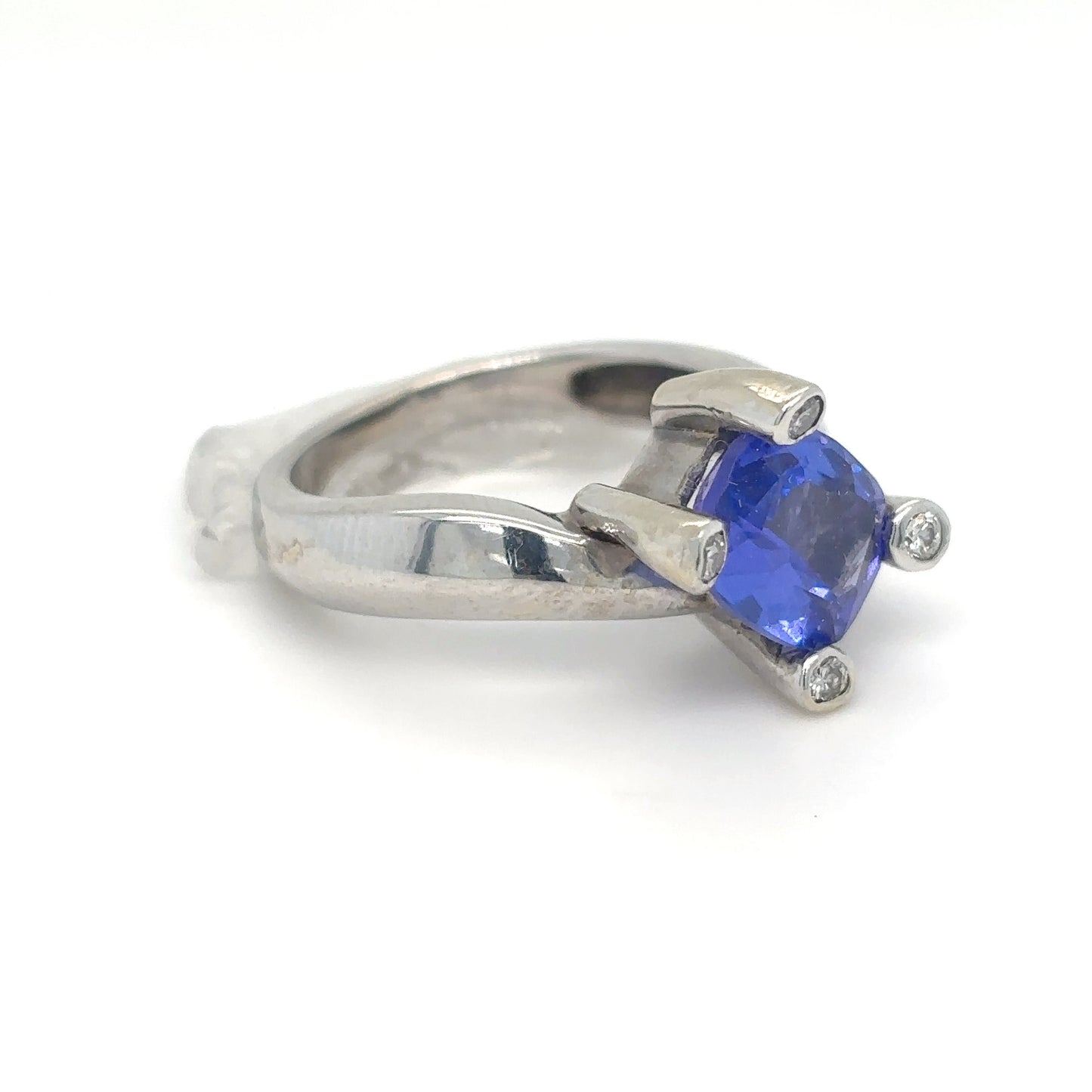 14KW 2.15CT TANZANITE-.12CT DIAMOND RING