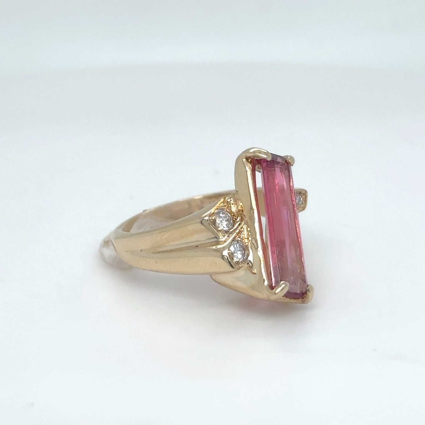 14KY 2.57CTW BI-COLOR PINK TOURMALINE-DIAMOND RING VS/F-G 5.6G