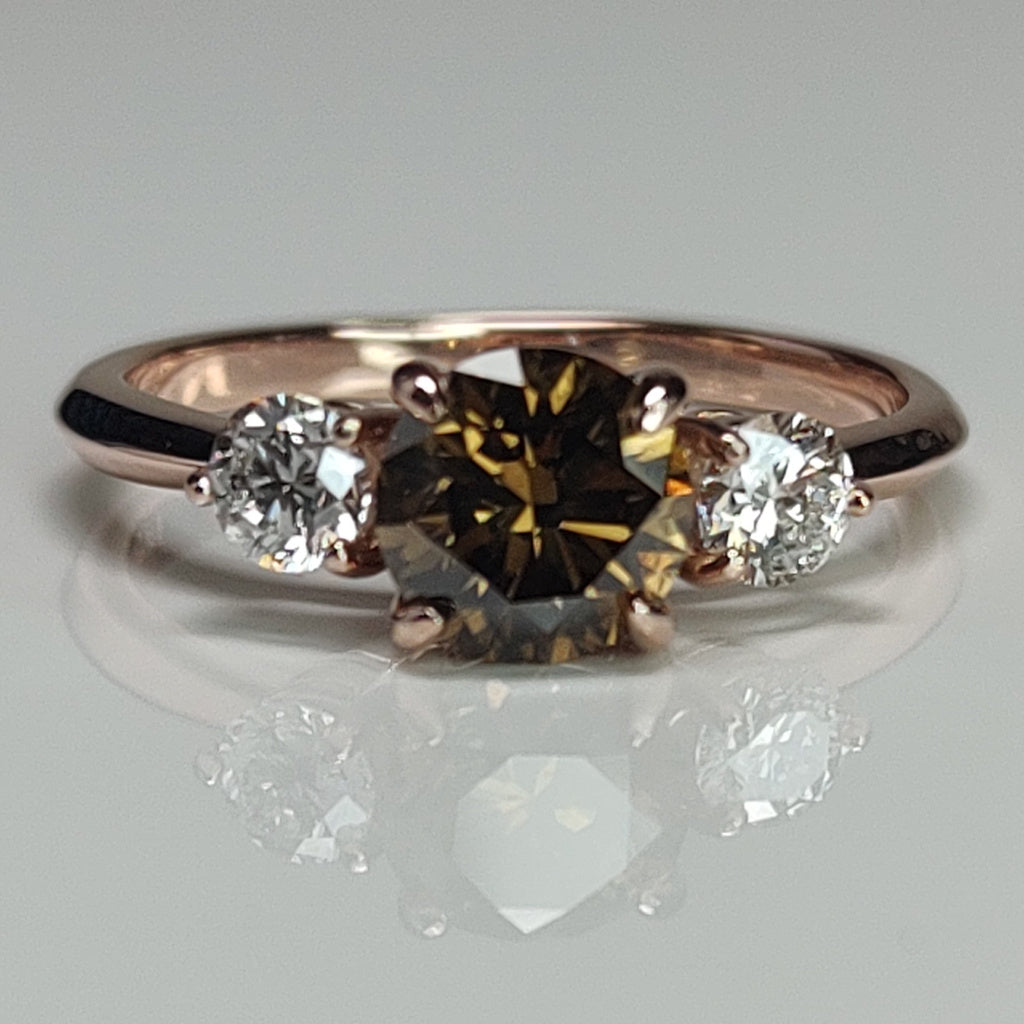 14KR 1.48CTW CHOCOLATE-WHITE DIAMOND THREE STONE RING