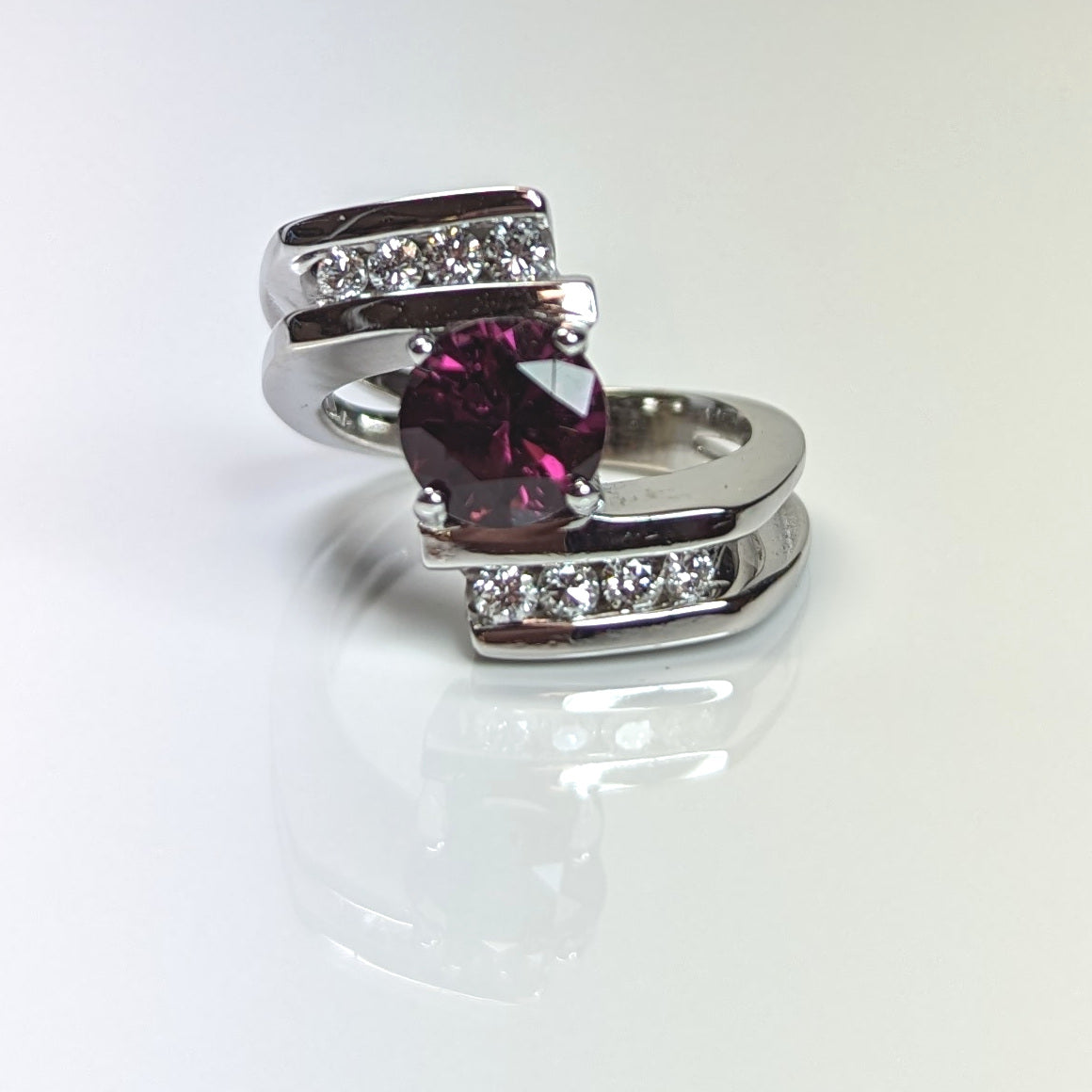 14KW 2.26CT PURPLE RHODOLITE GARNET-0.50CTW DIAMOND RING VS/G-H 10.5G