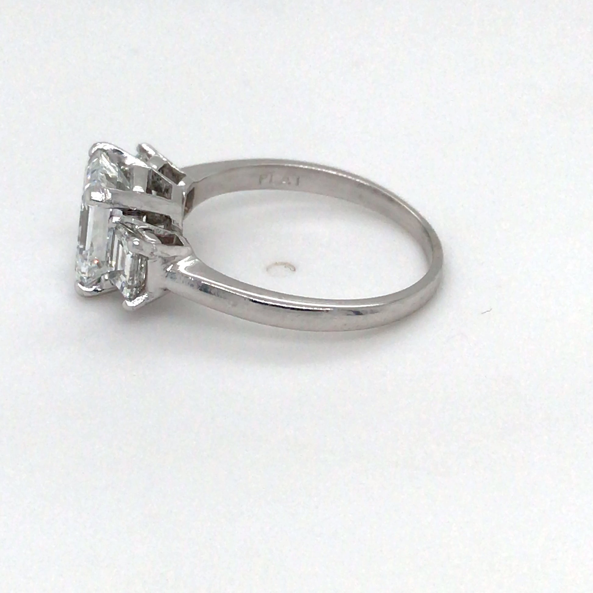 PLAT 2.67CTW EMERALD CUT THREE STONE DIAMOND ENGAGEMENT RING
