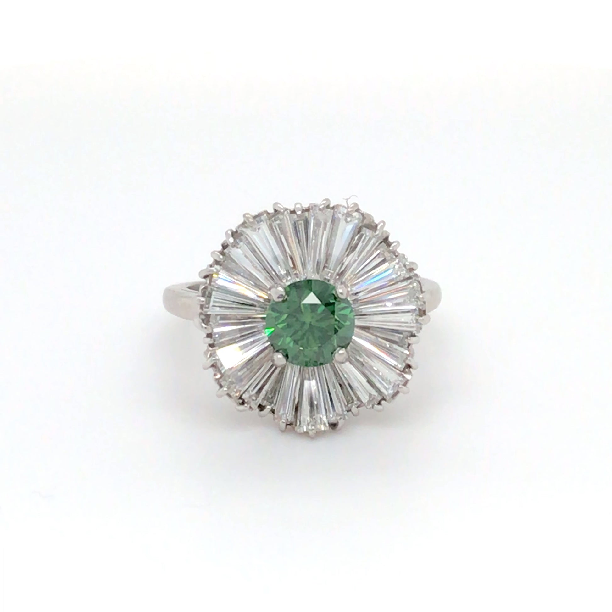 PLAT 4.91CTW BRILLIANT-BAGUETTE GREEN DIAMOND RING
