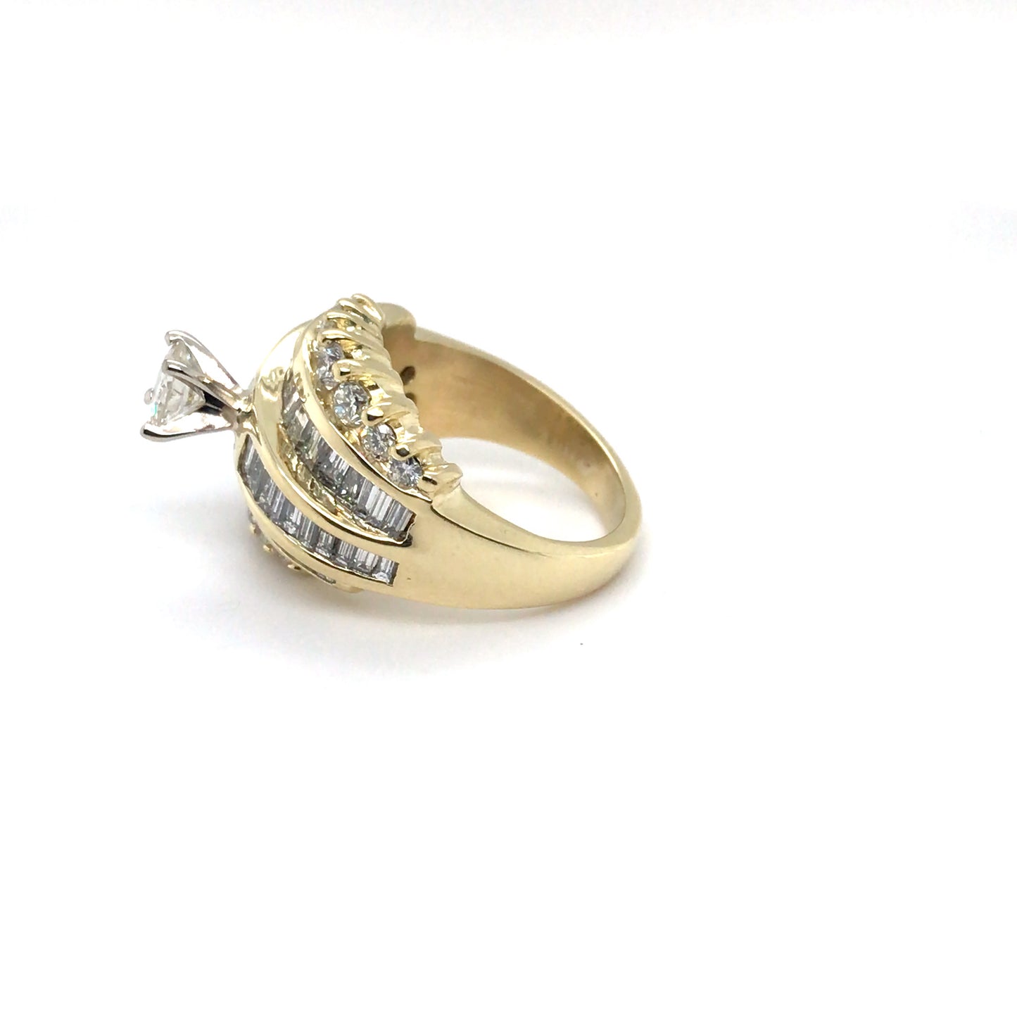 14KY 2.54CTW ROUND BRILLIANT-BAGUETTE DIAMOND RING