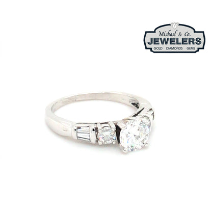 14KW 1.01CTW ROUND BRILLANT-BAGUETTE DIAMOND ENGAGEMENT RING