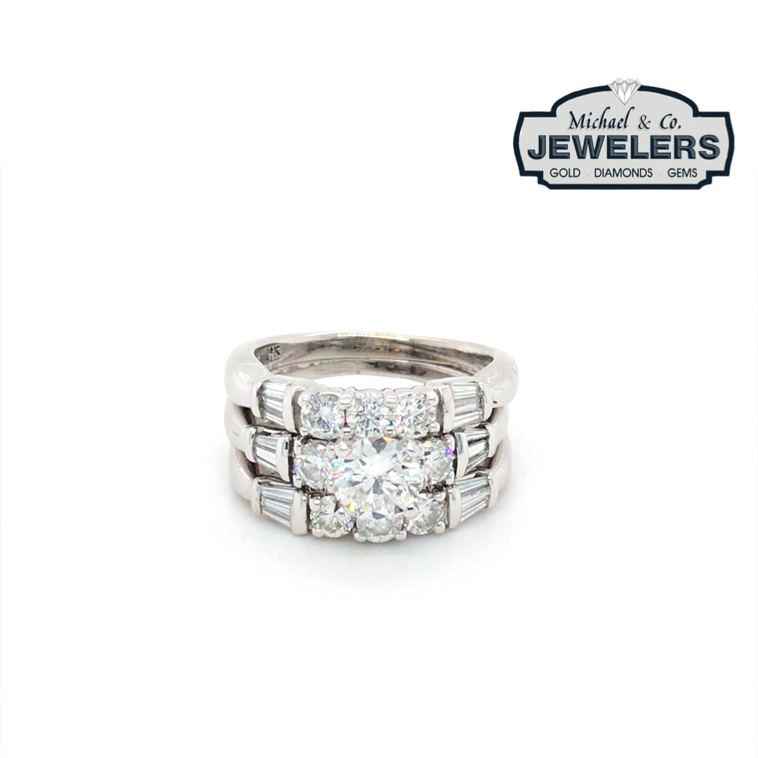 14KW 1.01CTW ROUND BRILLANT-BAGUETTE DIAMOND ENGAGEMENT RING