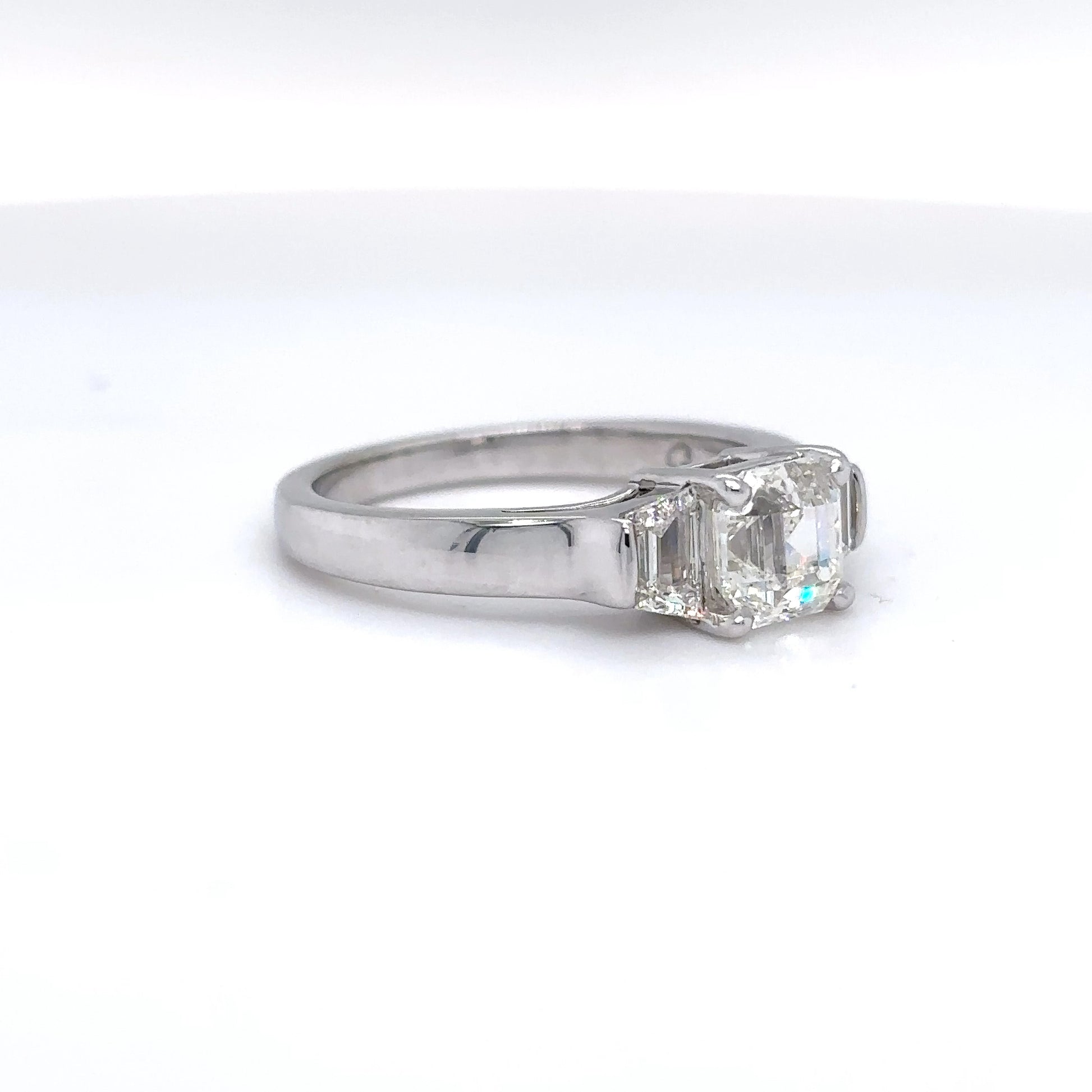 14KW 1.86CTW ASSCHER-TRAPEZE DIAMOND ENGAGEMENT RING