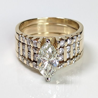 14KY 2.53CTW MARQUISE-RBC DIAMOND ENGAGEMENT RING