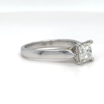 PLAT 0.97CT PRINCESS CUT DIAMOND CATHEDRAL ENGAGEMENT RING