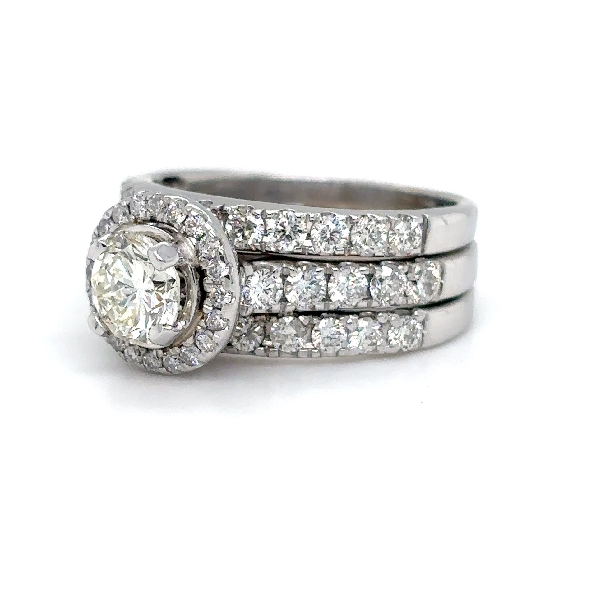 14KW 2.11CTW ROUND BRILLIANT DIAMOND HALO WEDDING SET