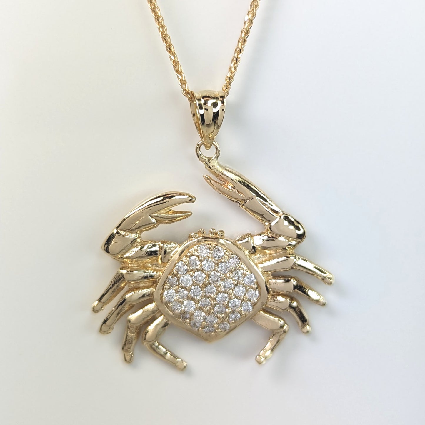 14KY .50CTW PAVE DIAMOND CRAB PENDANT VS/F-G 6.2G