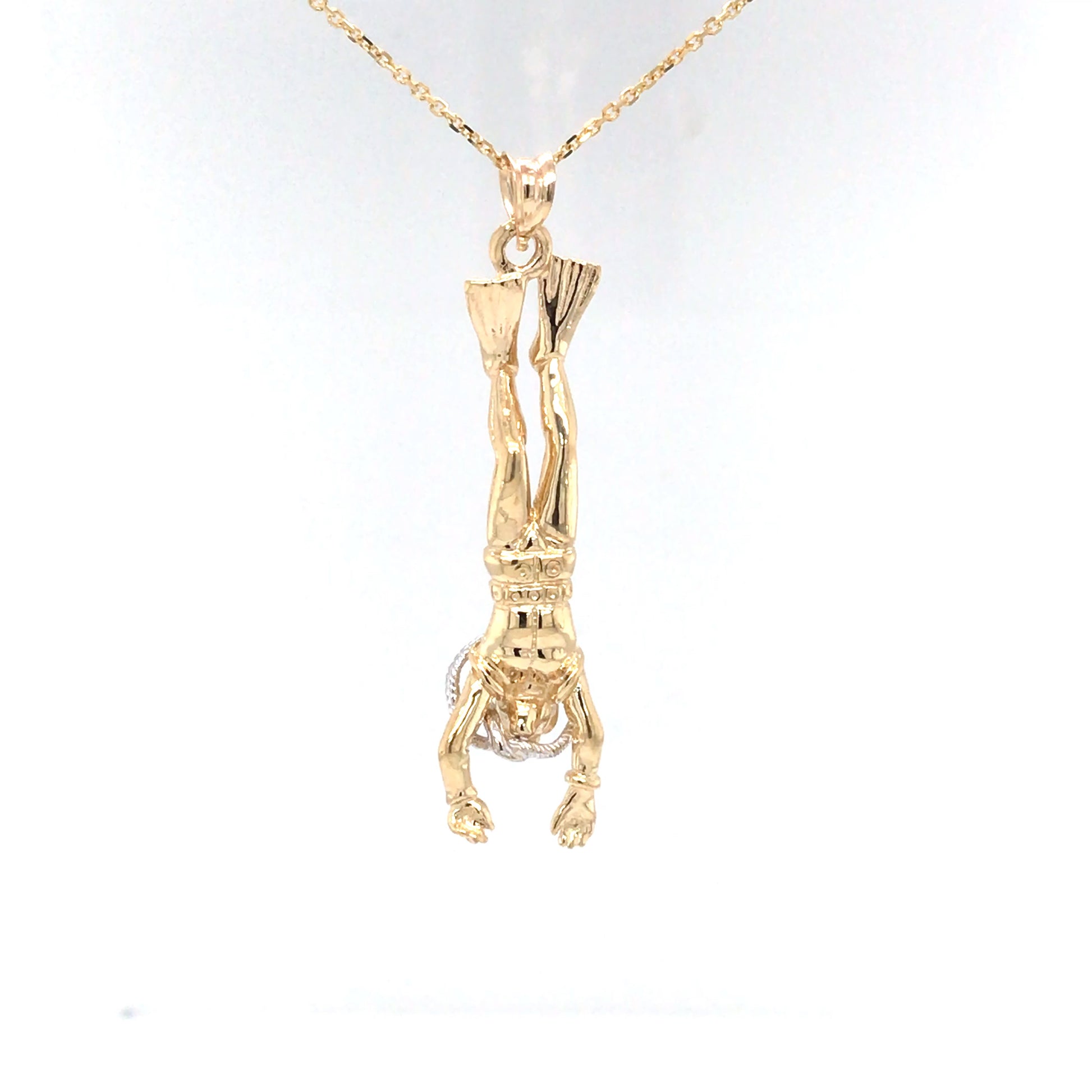 14KTT 3-D SCUBA DIVER PENDANT 7.7G