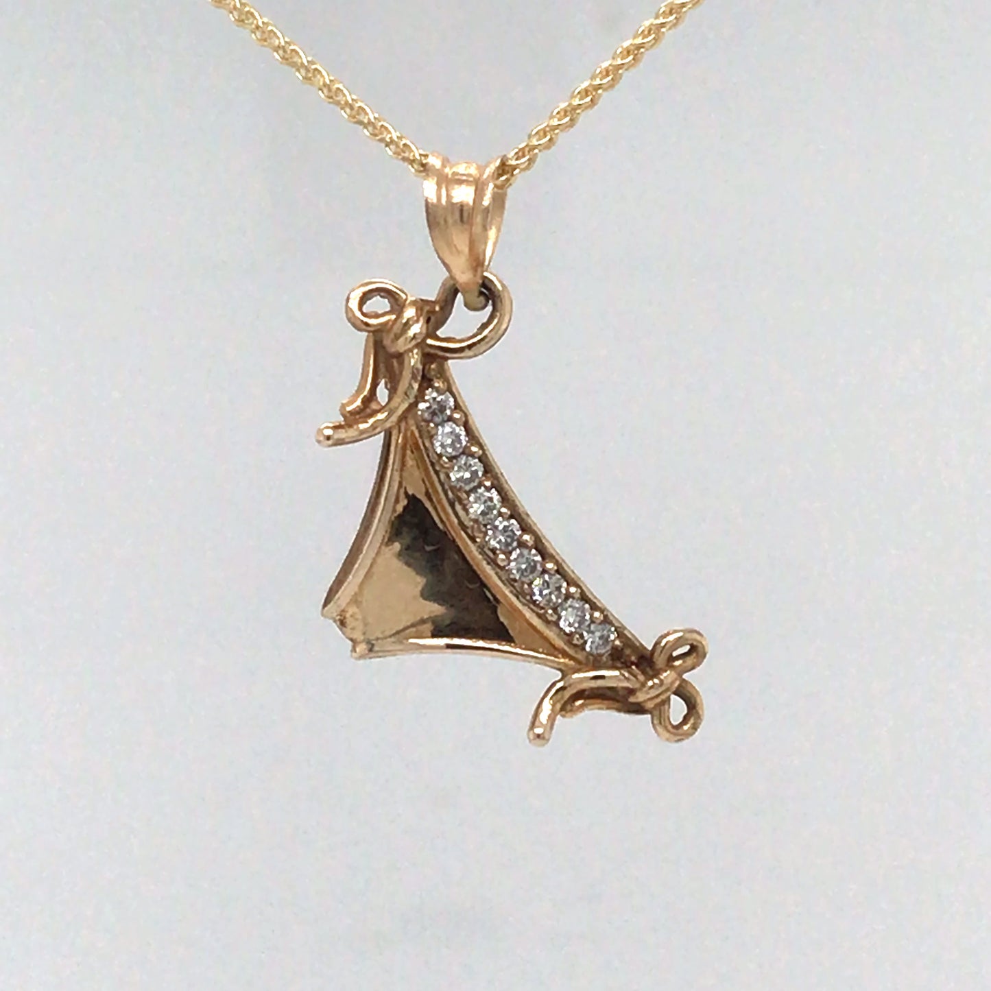 14KY .10CTW DIAMOND BIKINI PENDANT SI/G-H