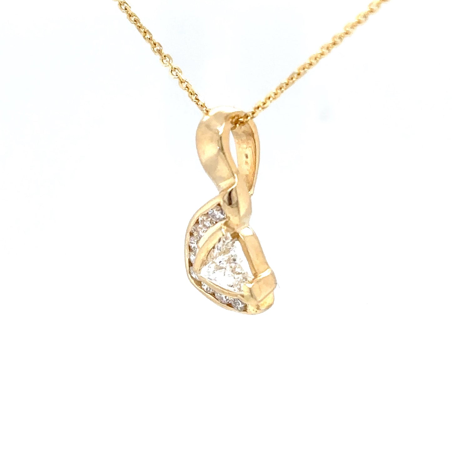 14KY 0.65CTW TRILLION-ROUND DIAMOND PENDANT SI1-G/H 2.4G
