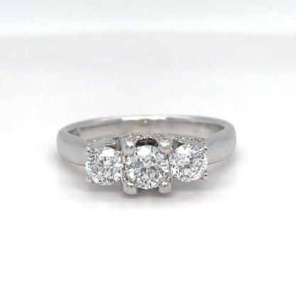 18KW 1.00CTW FANCY THREE ROUND DIAMOND RING SI1/G-H 5.4G