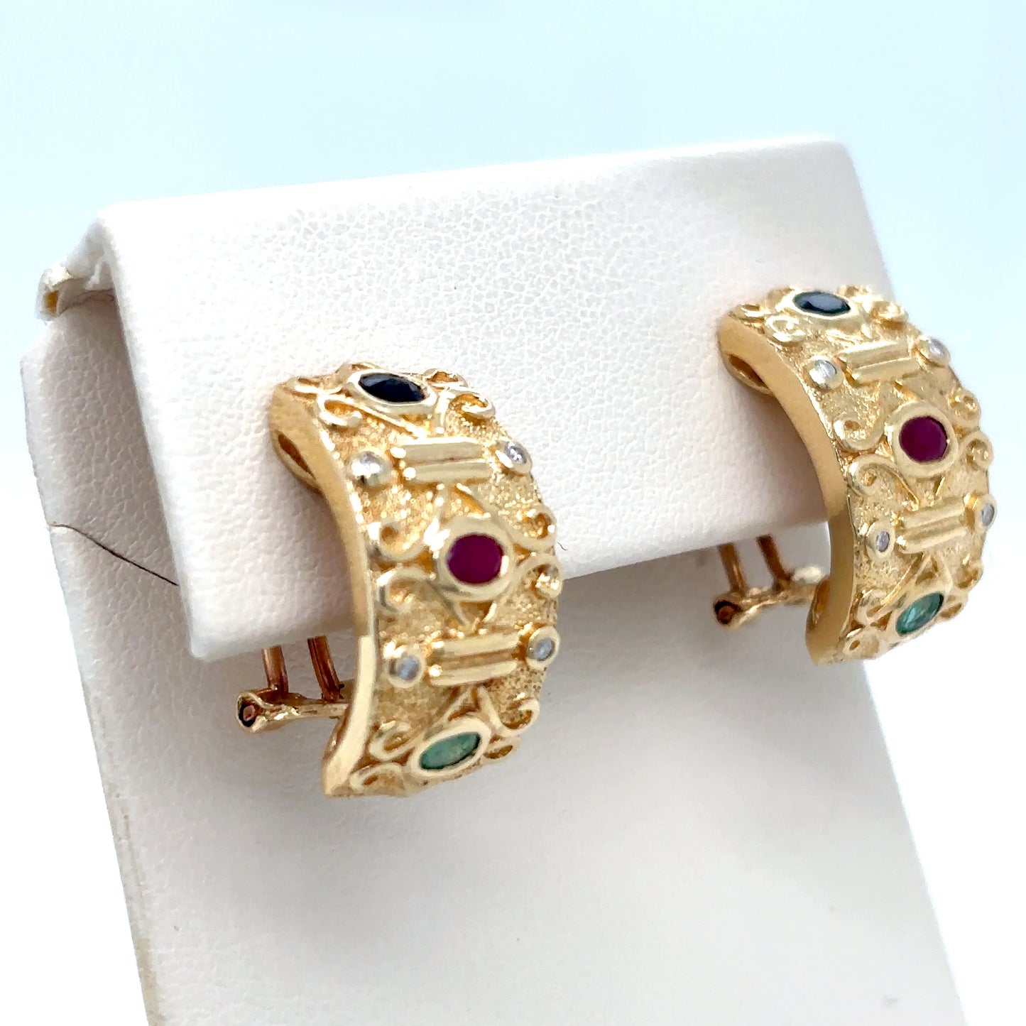 14KY 1.50CTW EMERALD-RUBY-SAPH & 0.10CTW DIAMOND EARRINGS 9.0G