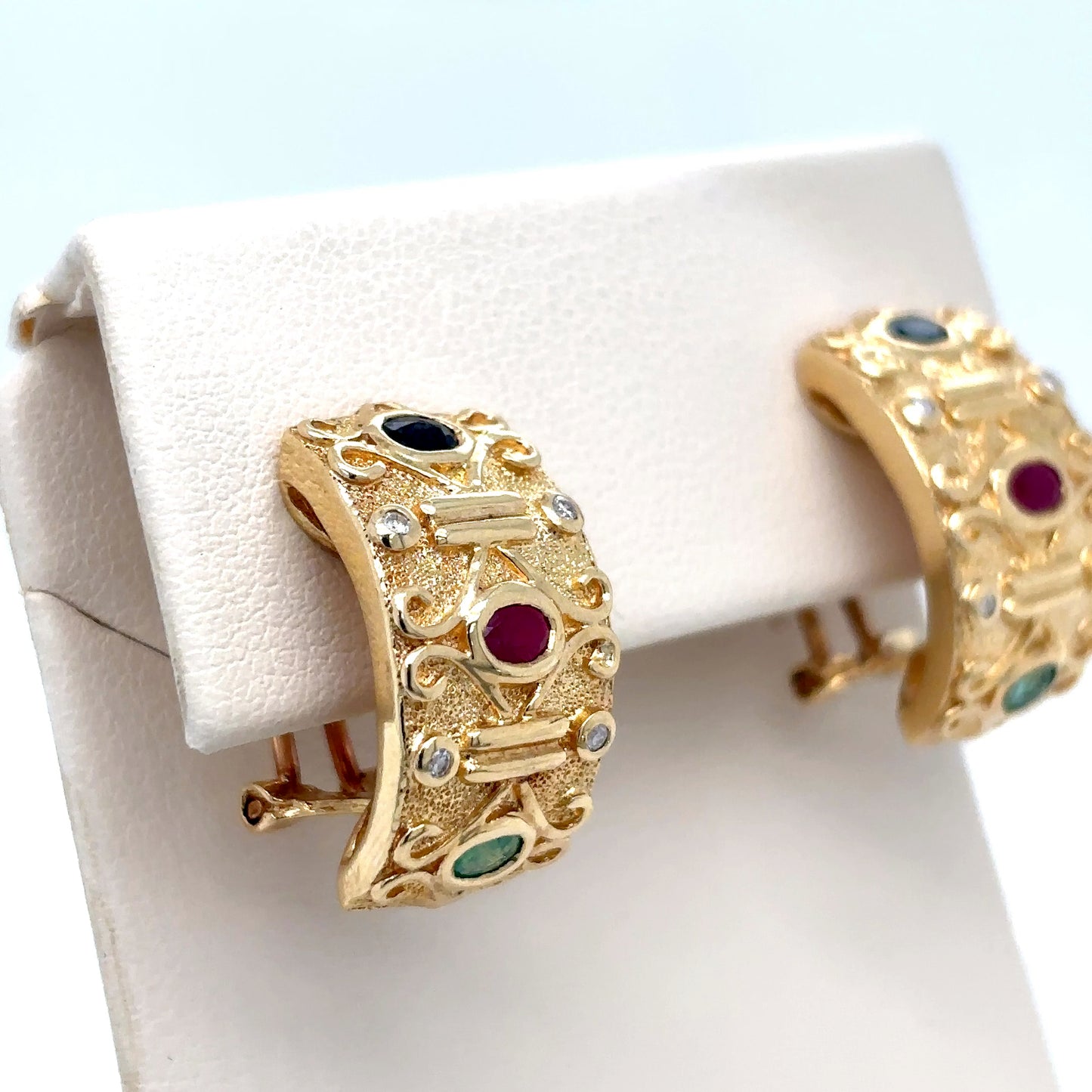 14KY 1.50CTW EMERALD-RUBY-SAPH & 0.10CTW DIAMOND EARRINGS 9.0G