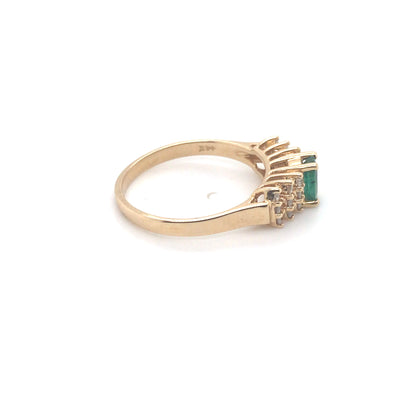 14KY 0.68CTW EMERALD-DIAMOND RING 2.4G
