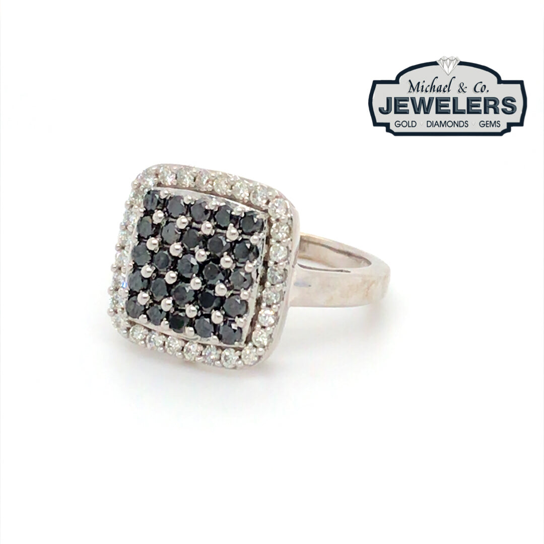 14KW 0.50CTW BLACK-0.28CTW WHITE PAVE DIAMOND RING 5.3G