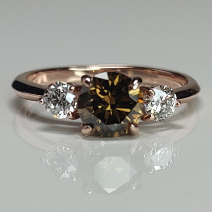 14KR 1.48CTW CHOCOLATE-WHITE DIAMOND THREE STONE RING