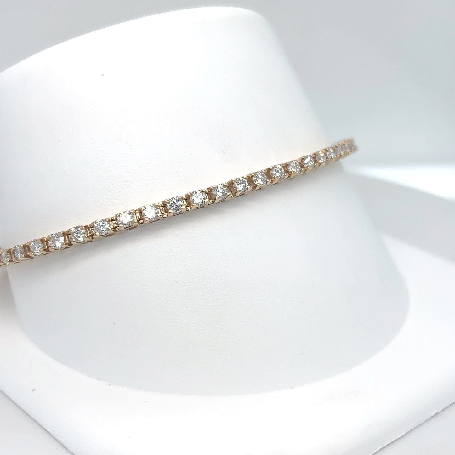 14KY 7.25" 2.50CTW ROUND DIAMOND BRACELET VS/G