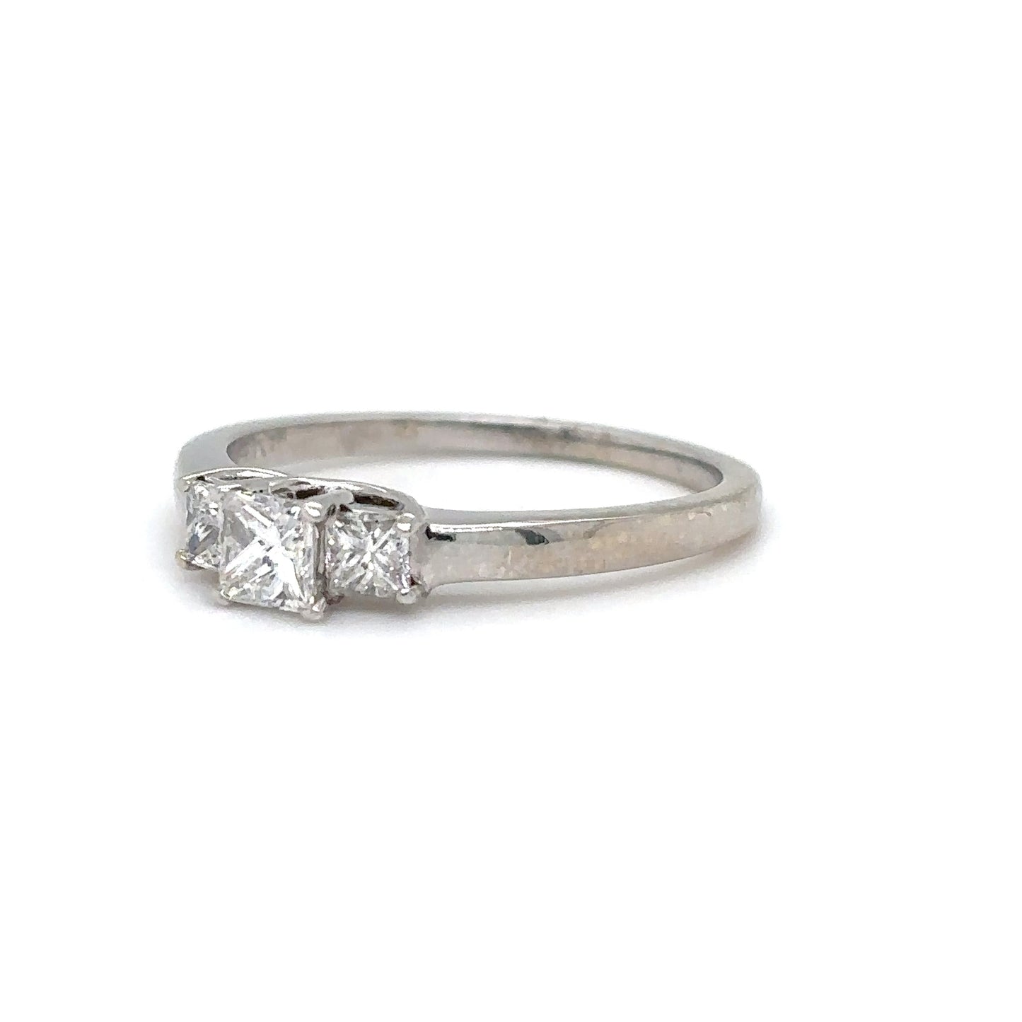 14KW 0.50CTW THREE PRINCESS CUT DIAMOND RING SI/H 2.2G