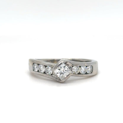 14KW "LEO" 0.90CTW PRINCESS-ROUND DIAMOND ENGAGEMENT RING SI1-2/I 4.9G