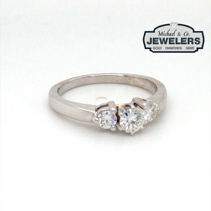 14KW 0.58CTW THREE ROUND DIAMOND RING VS2/H 3.6G