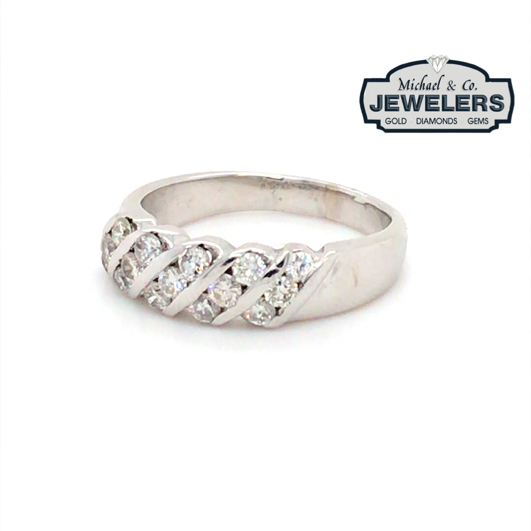 14KW 0.50CTW TRIPLE ROW DIAMOND BAND VS/F-G 4.9G
