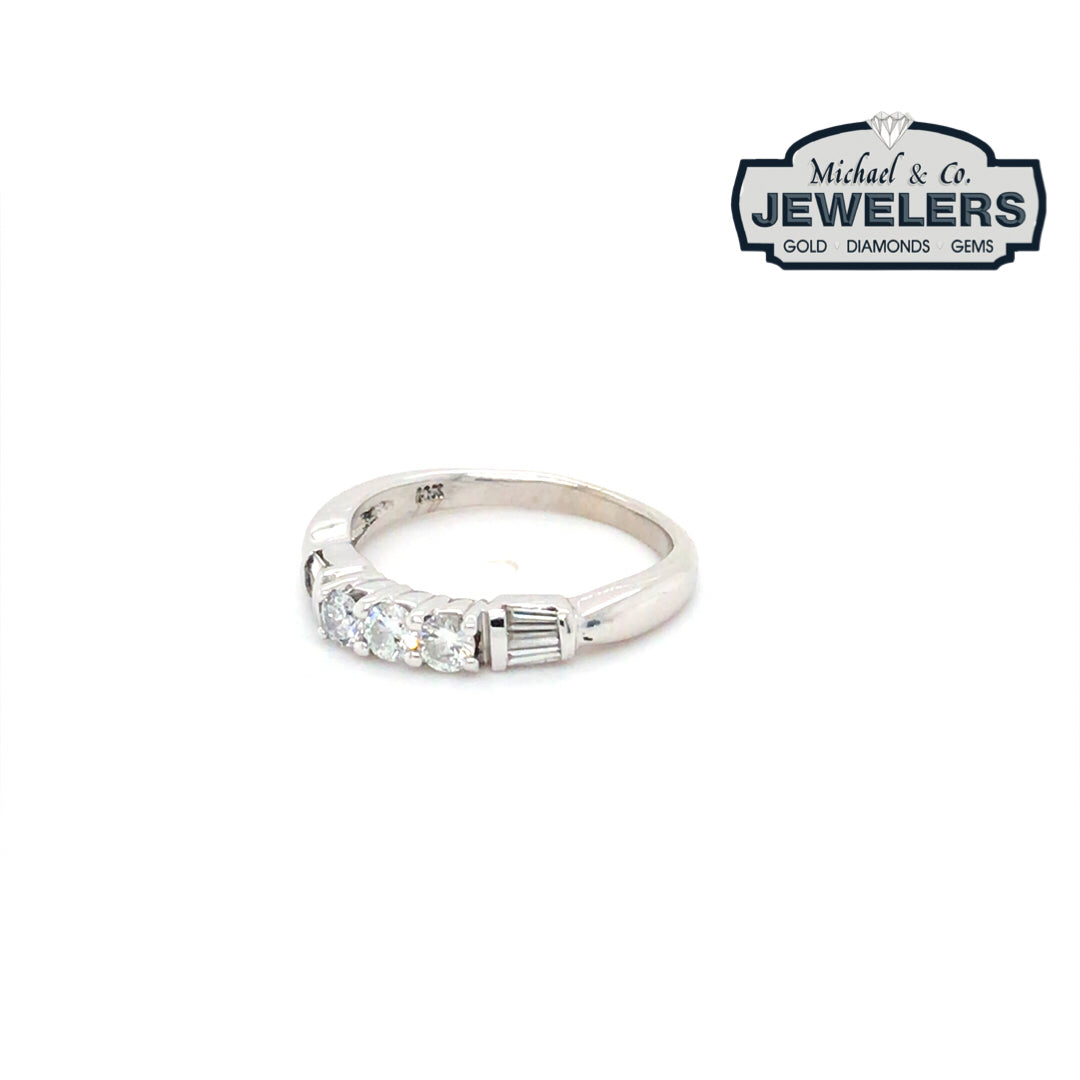 14KW 0.50CTW ROUND BRILLIANT-BAGUETTE DIAMOND BAND SI1/G 2.8G