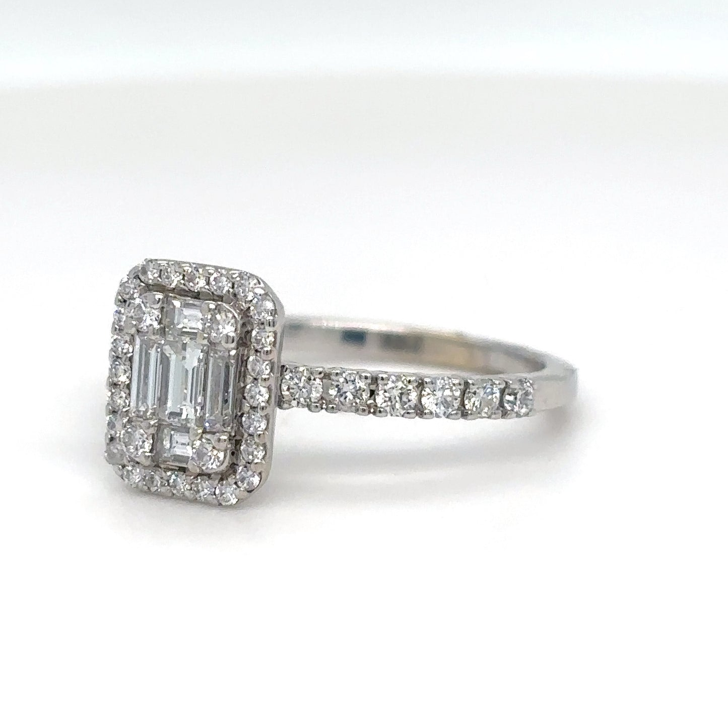 14KW 1.00CTW BAGUETTE-ROUND DIAMOND ENGAGEMENT RING VS/G 2.7G