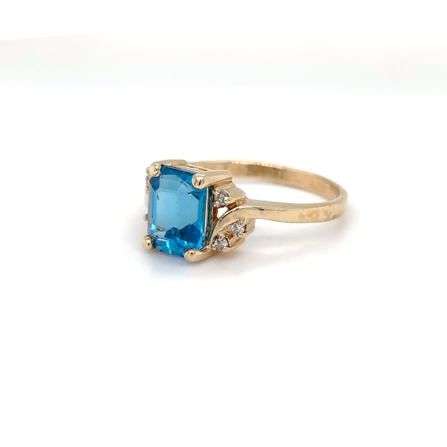 14KY 8X6MM SKY BLUE TOPAZ-0.06CTW DIAMOND RING 2.8G