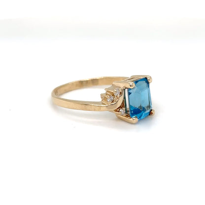 14KY 8X6MM SKY BLUE TOPAZ-0.06CTW DIAMOND RING 2.8G