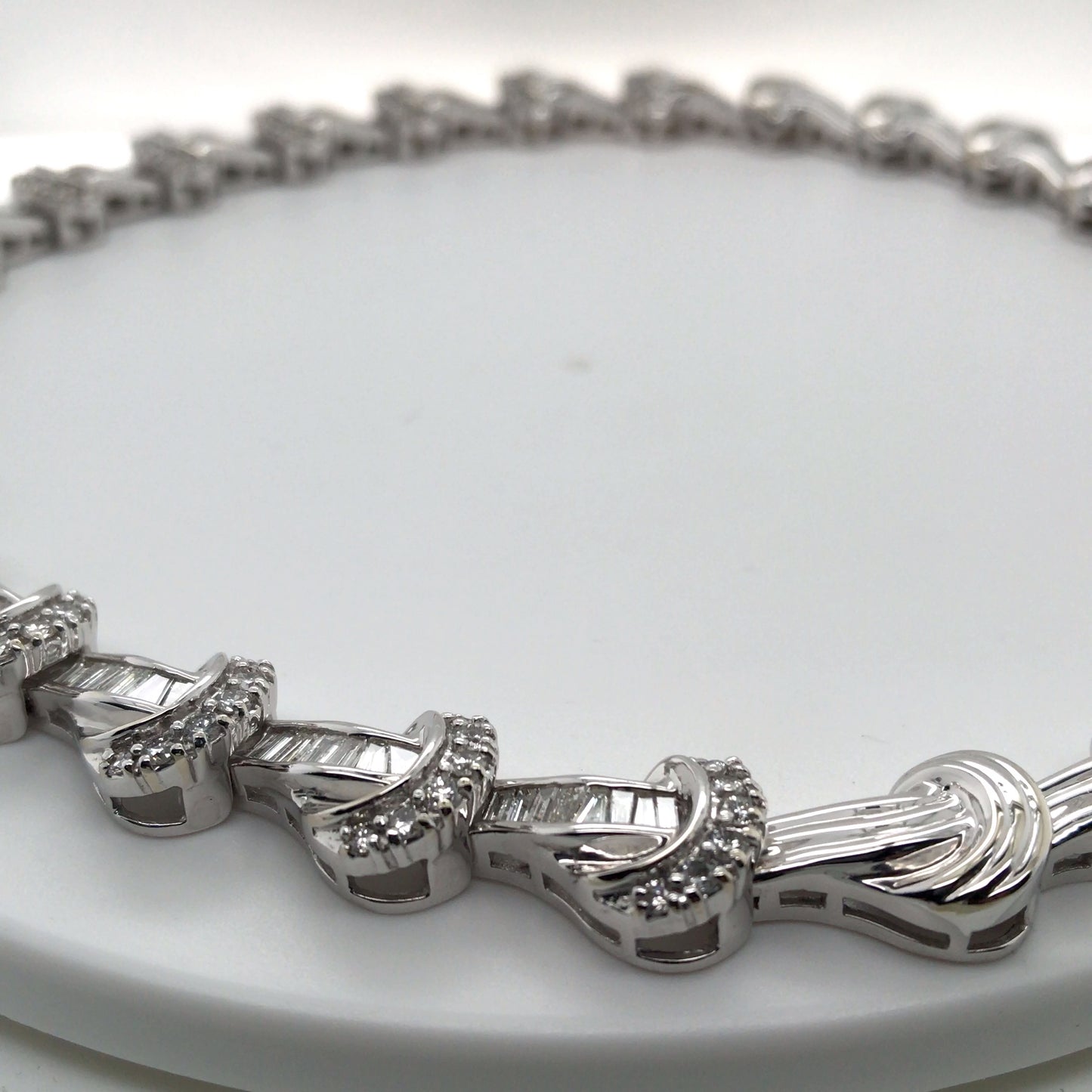 14KW 17" 9.00CTW BAGUETTE-ROUND BRILLIANT DIAMOND NECKLACE SI/G-H 78.5G