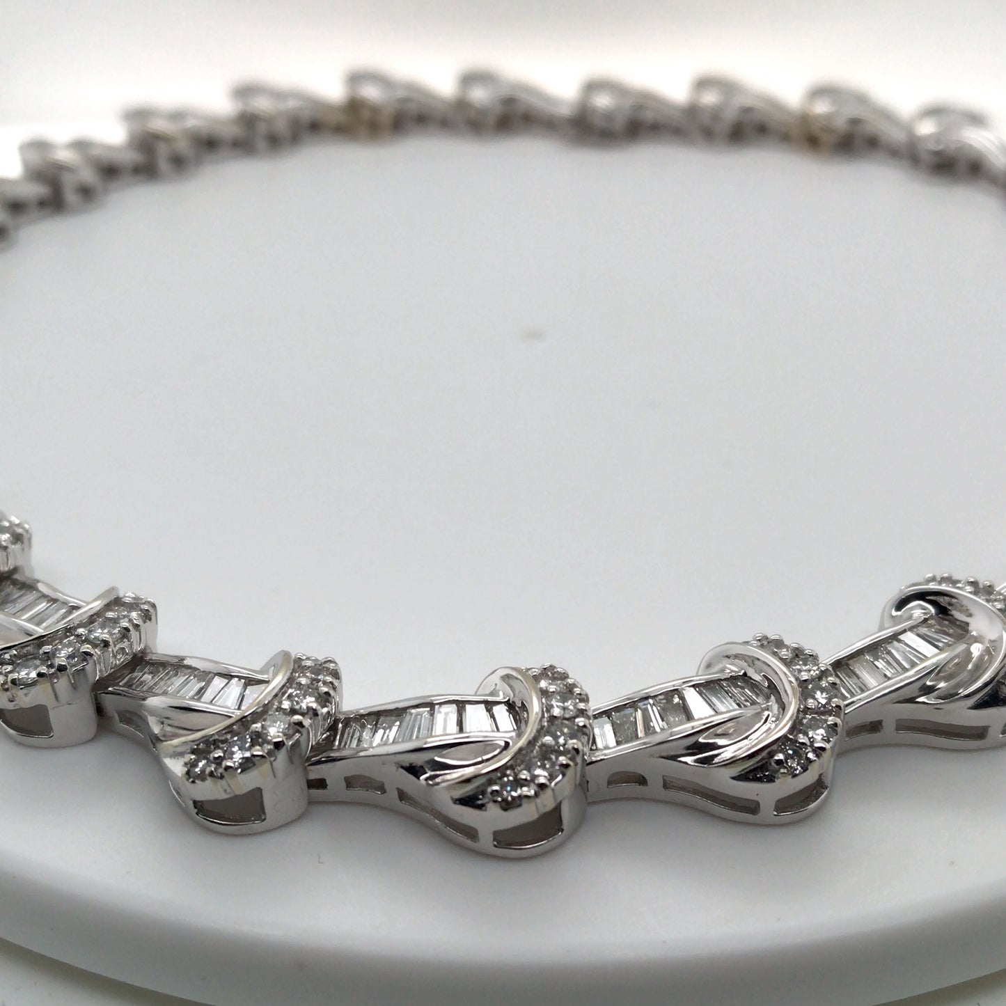 14KW 17" 9.00CTW BAGUETTE-ROUND BRILLIANT DIAMOND NECKLACE SI/G-H 78.5G