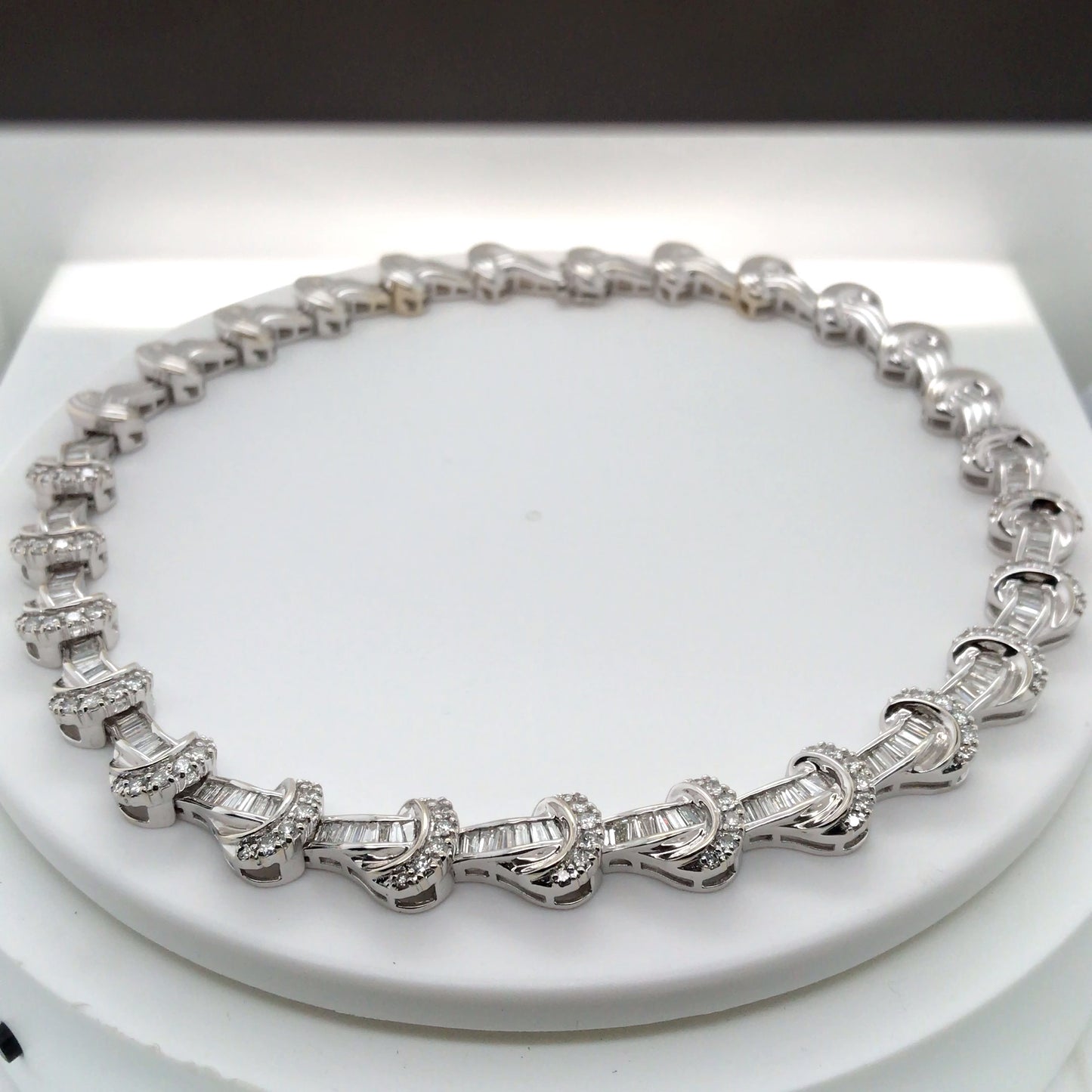 14KW 17" 9.00CTW BAGUETTE-ROUND BRILLIANT DIAMOND NECKLACE SI/G-H 78.5G