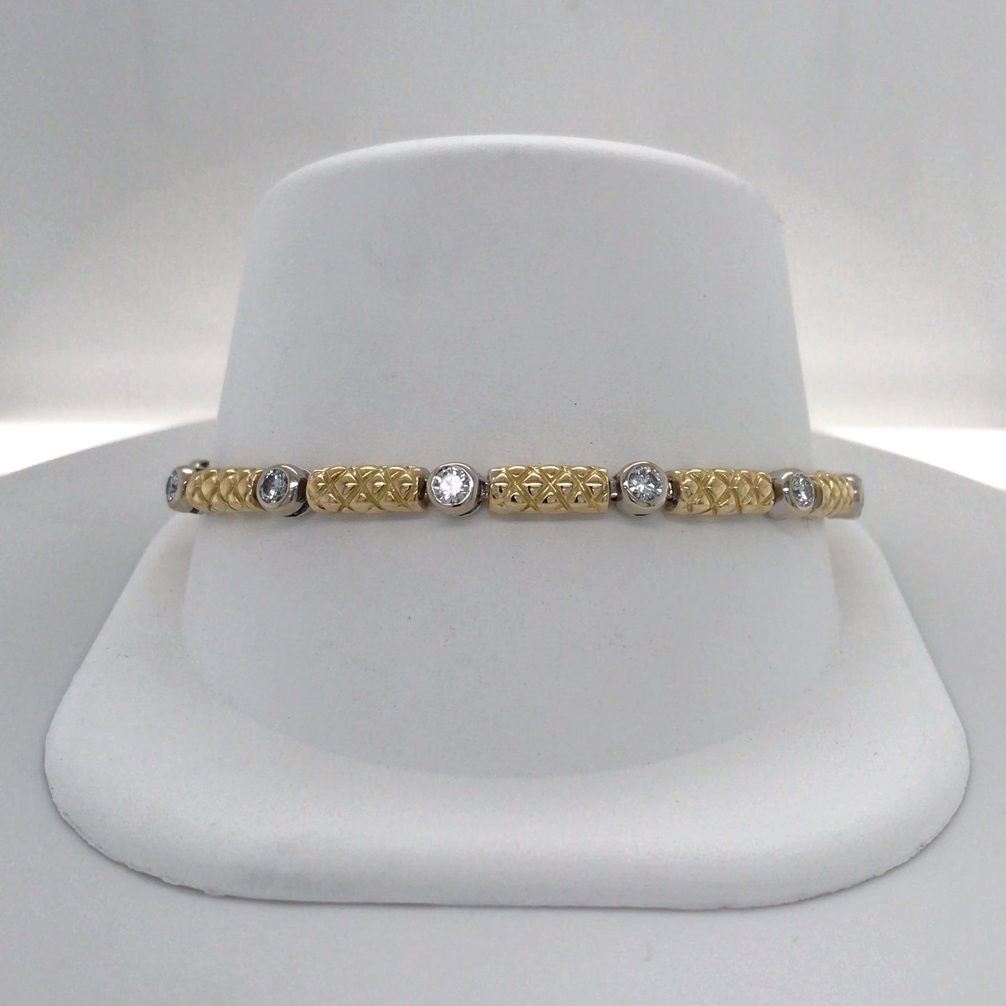 18KTT 7.5" 1.50CTW ROUND BRILLIANT BEZEL DIAMOND BRACELET SI/G-H 18.3G