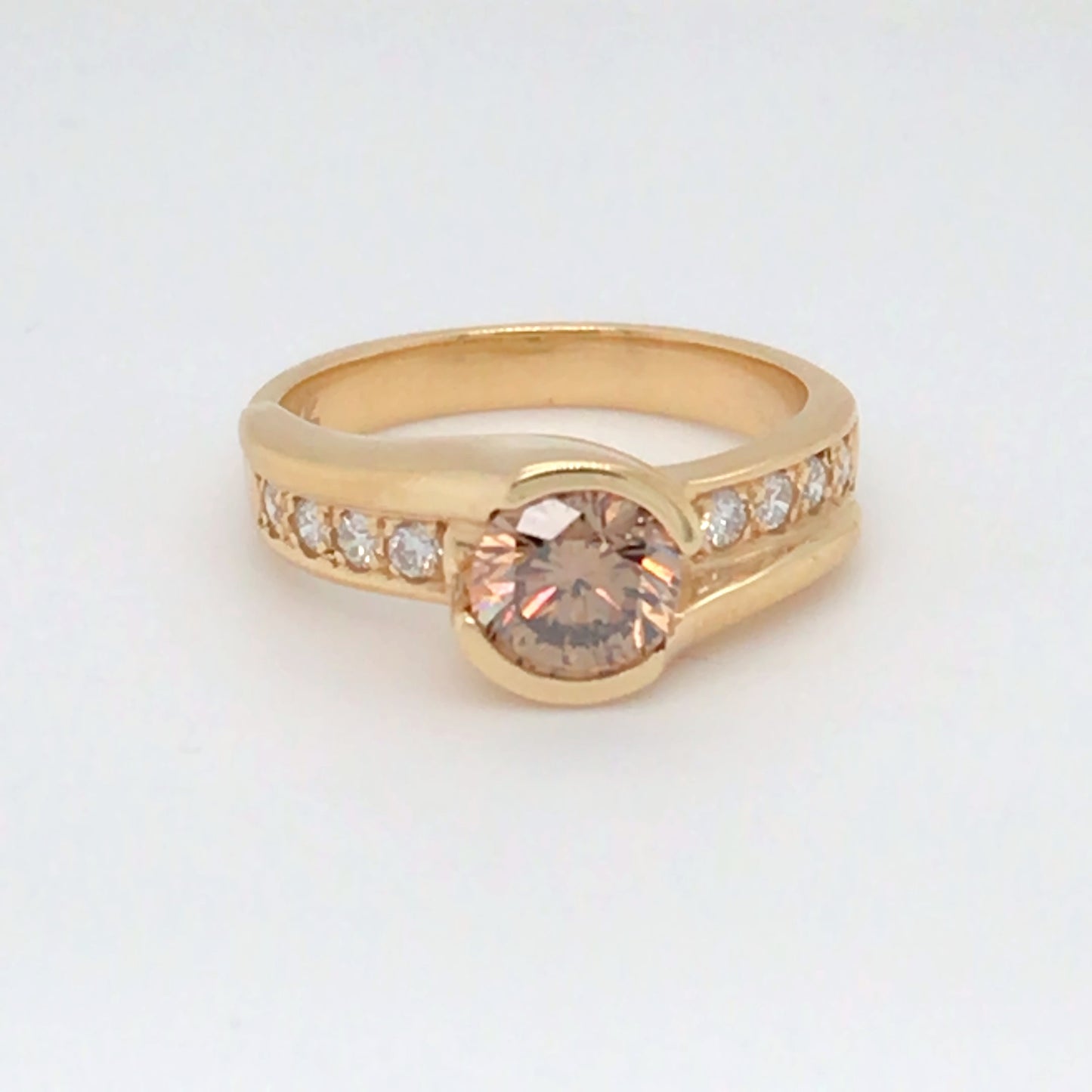 14KY 1.04CTW COGNAC-WHIITE DIAMOND RING VS/F-G 5.9G