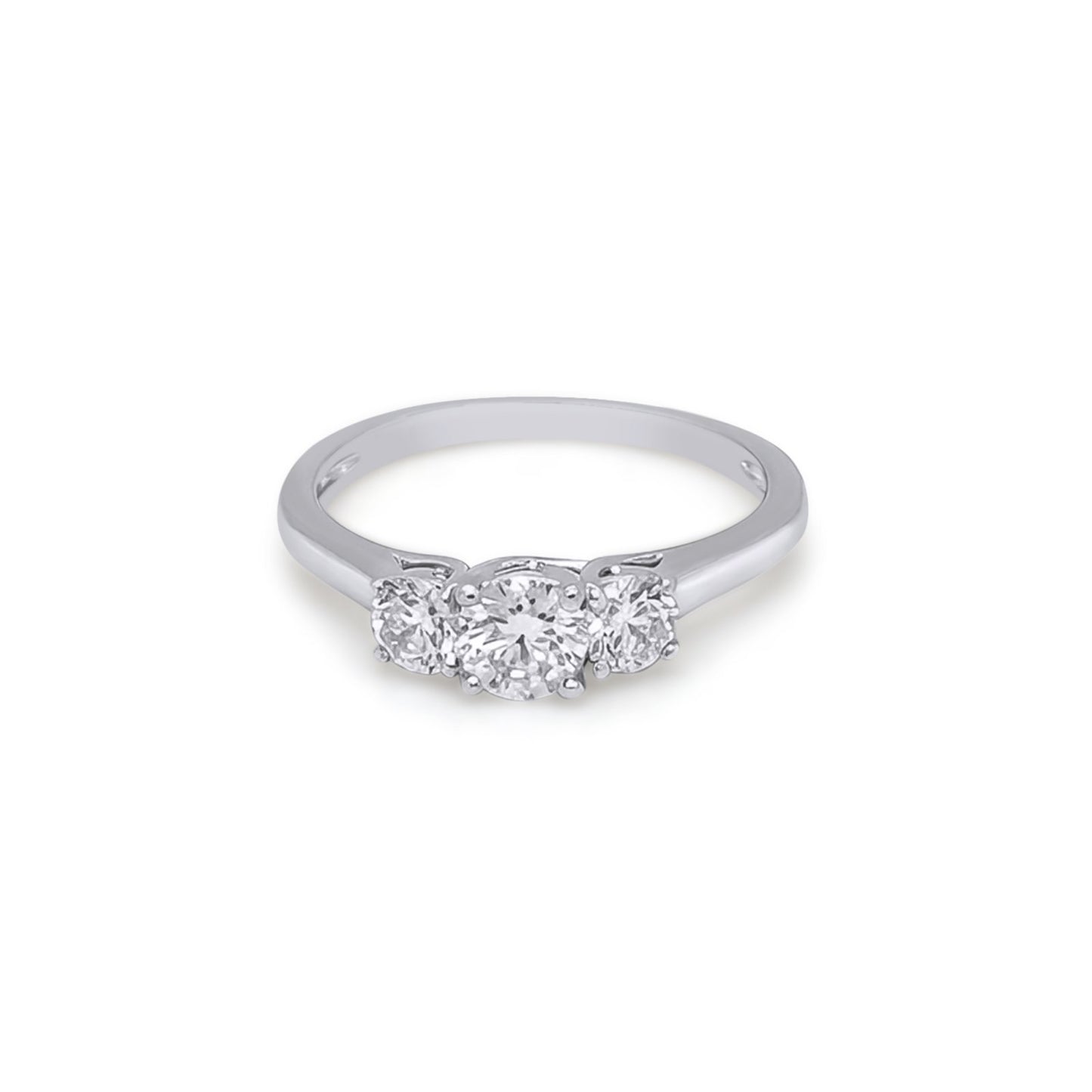 18KW 0.75CTW THREE ROUND BRILLIANT DIAMOND RING SI2/G-H 2.6G