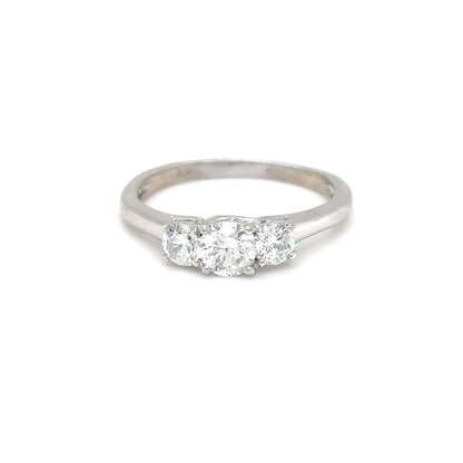 18KW 0.75CTW THREE ROUND BRILLIANT DIAMOND RING SI2/G-H 2.6G