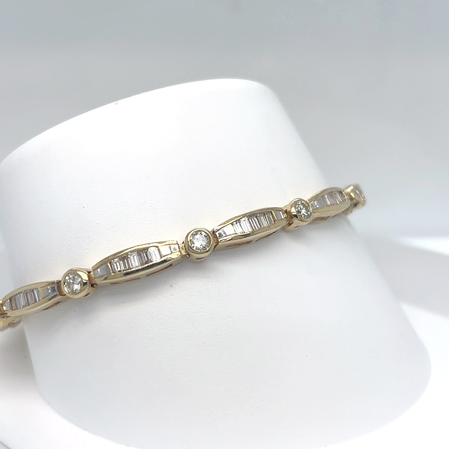 14KY 7.5" 4.00CTW BAGUETTE-ROUND BRILLIANT DIAMOND BRACELET VS/G-H 14.3G