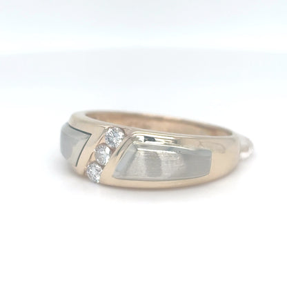 14KTT 0.25CTW DIAMOND WEDDING BAND SI1/F-G 7.5G