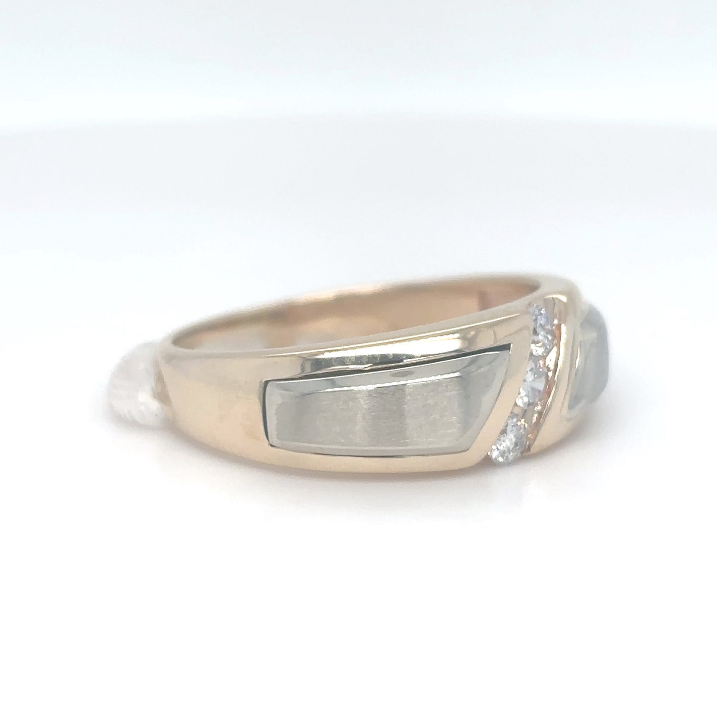 14KTT 0.25CTW DIAMOND WEDDING BAND SI1/F-G 7.5G