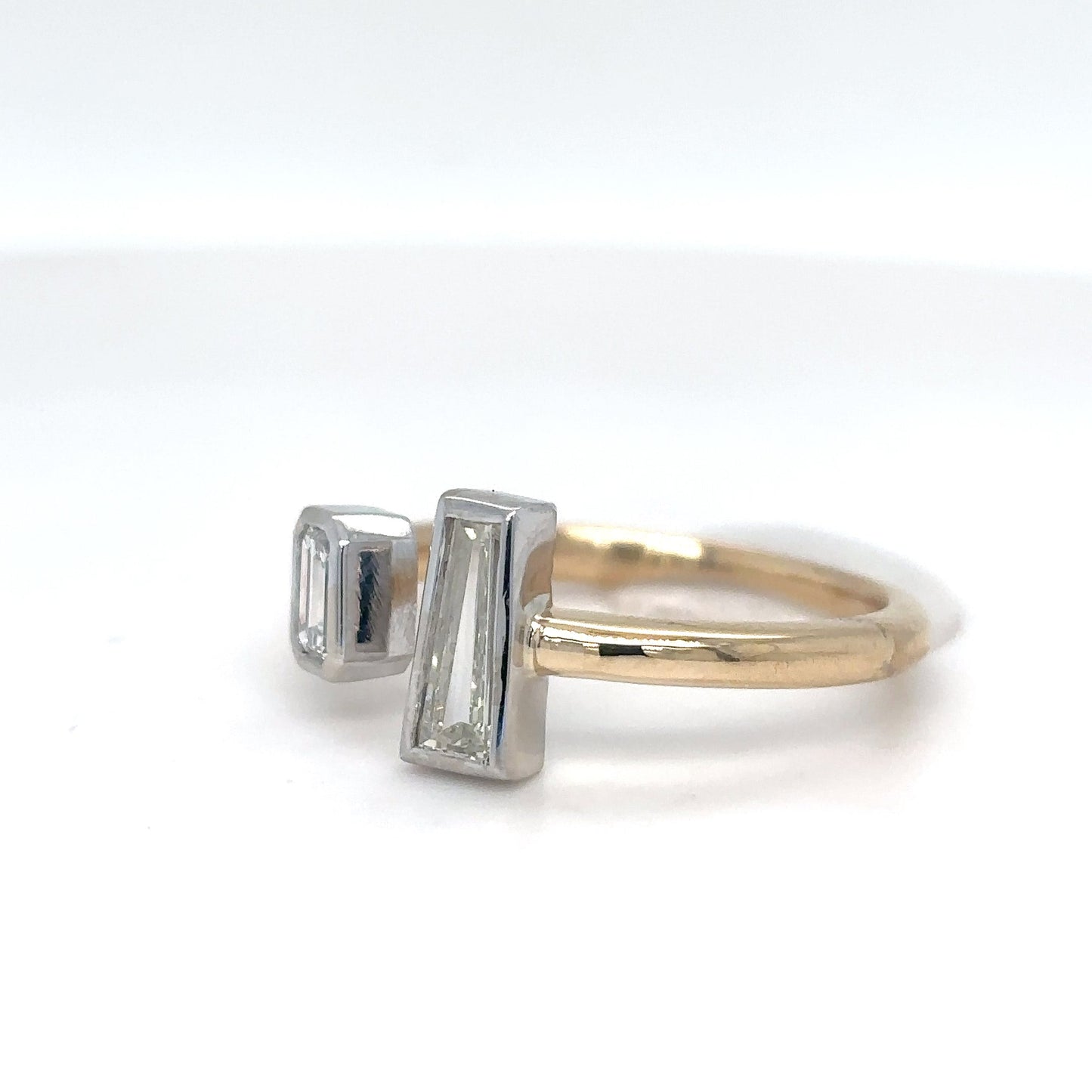 14KTT 0.69CTW BAGUETTE-EMERALD BRILLIANT DIAMOND RING SI1/G-J 3.3G-Fine Jewelry in Bradenton &amp; Lakewood Ranch, Fl. | Michael &amp; Co. Jewelers