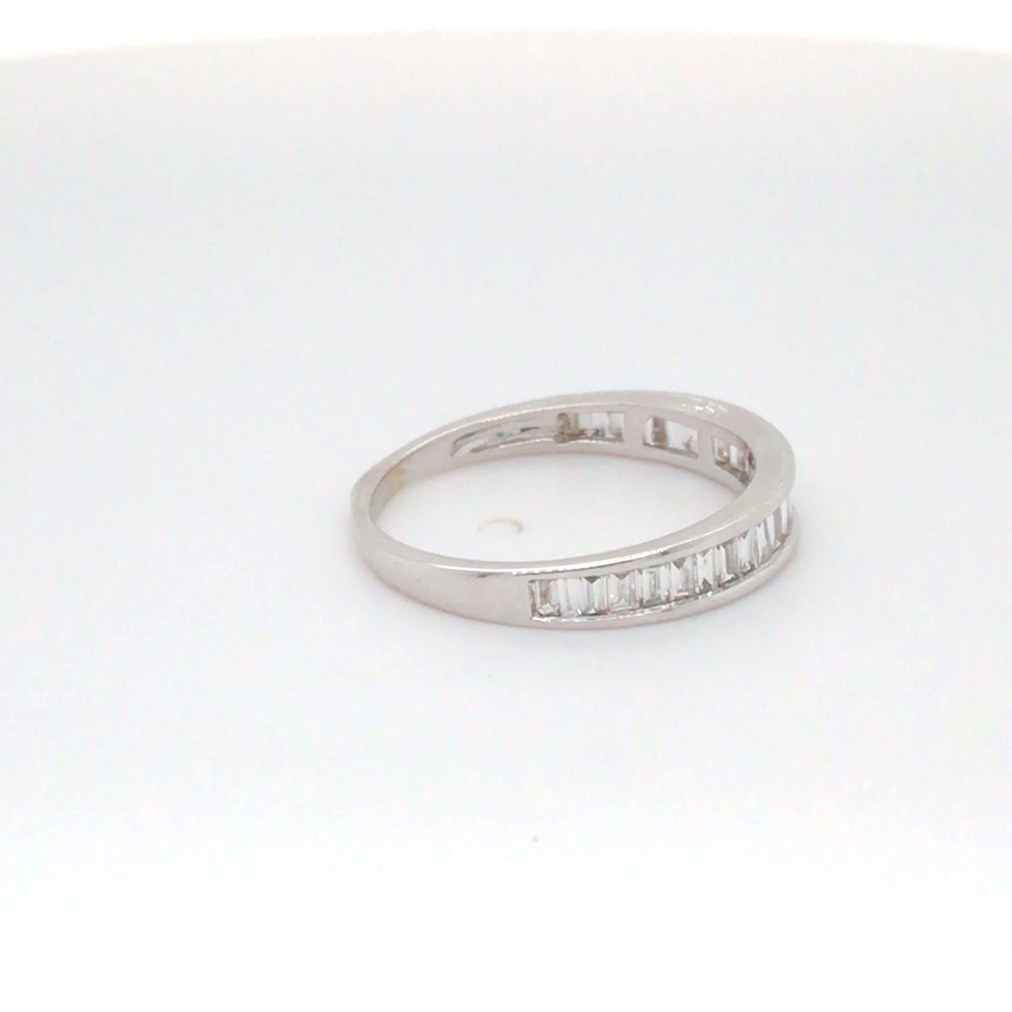 14KW 0.75CTW BAGUETTE DIAMOND BAND SI/H 1.6G