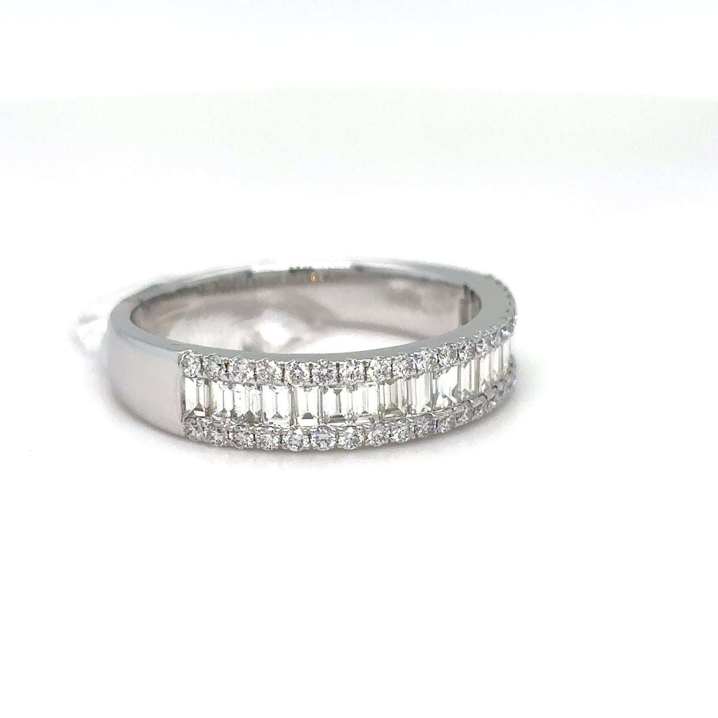 14KW 0.97CTW BAGUETTE-ROUND DIAMOND BAND VS/G 3.3G