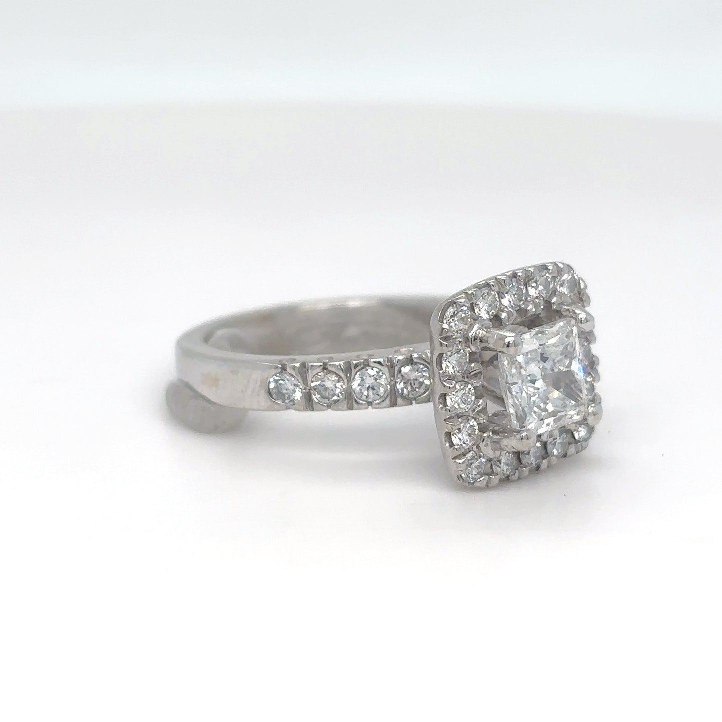 14KW 1.48 CTW PRINCESS CUT DIAMOND HALO RING